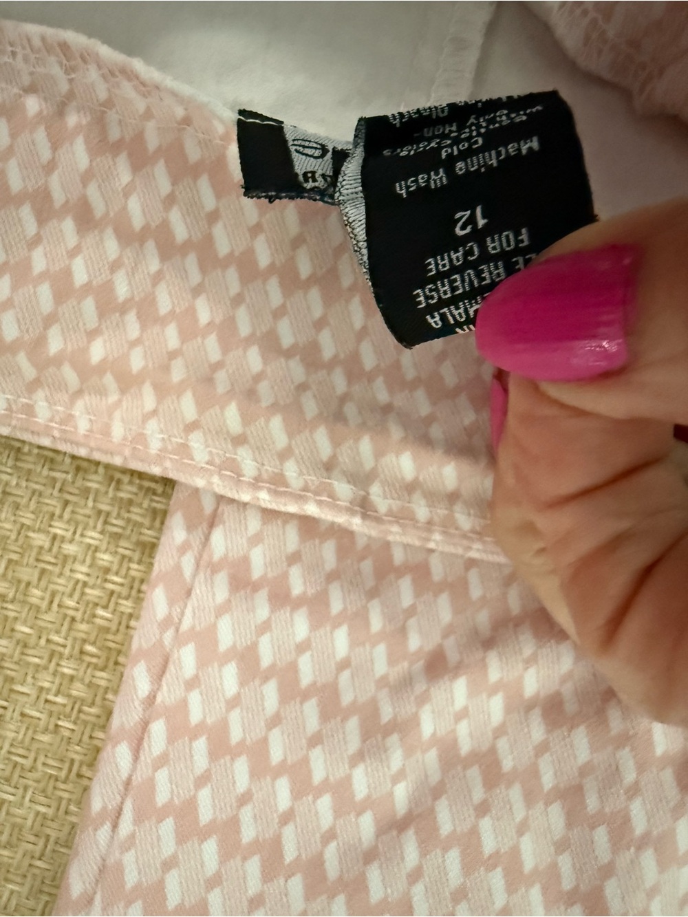 Attyre Pink Houndstooth Pattern Pants - Picture 4 of 6